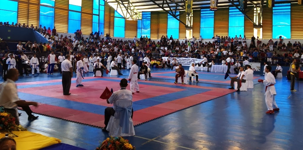 Foto de GIMNASIO DE KARATE - COMPLEJO DEPORTIVO CINCO ÁGUILAS BLANCAS
